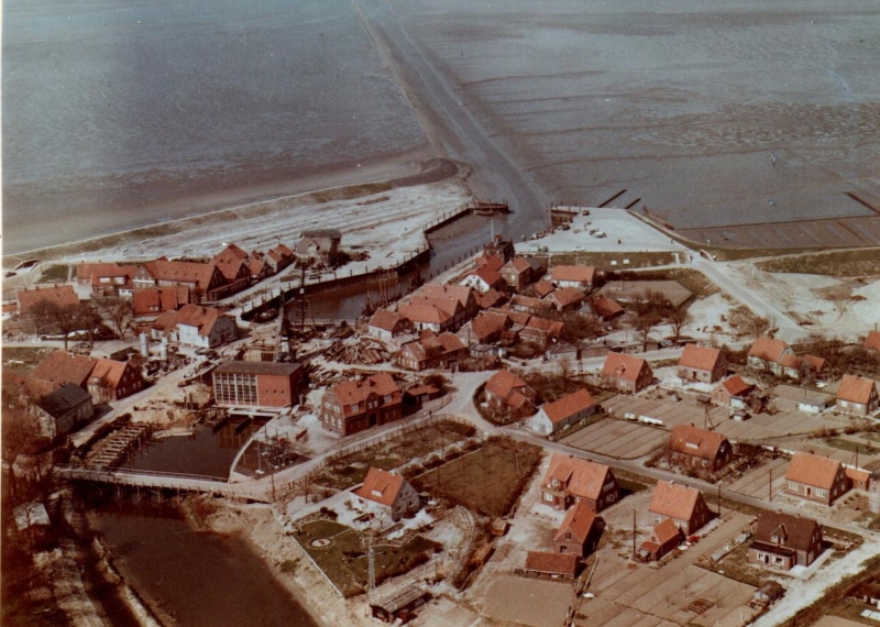 k1425