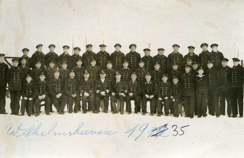 o48