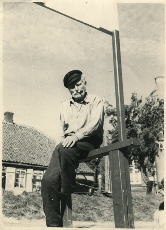 W169