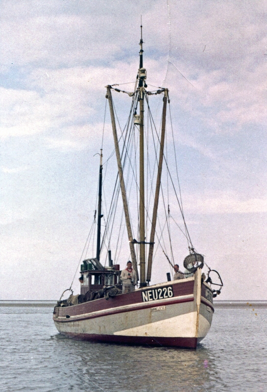 f9799