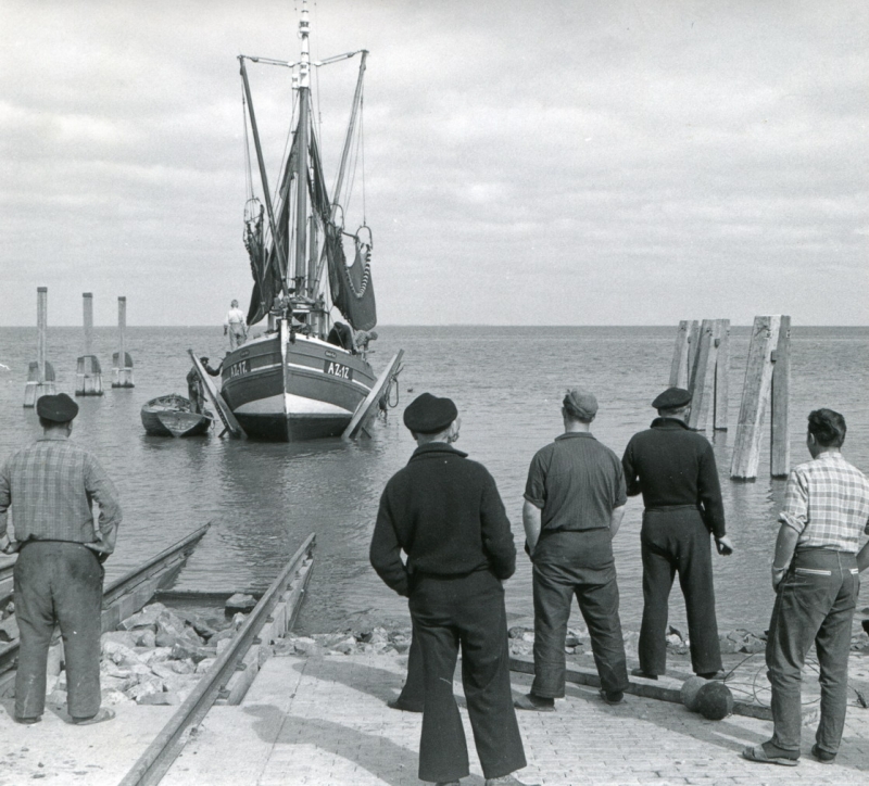 W068