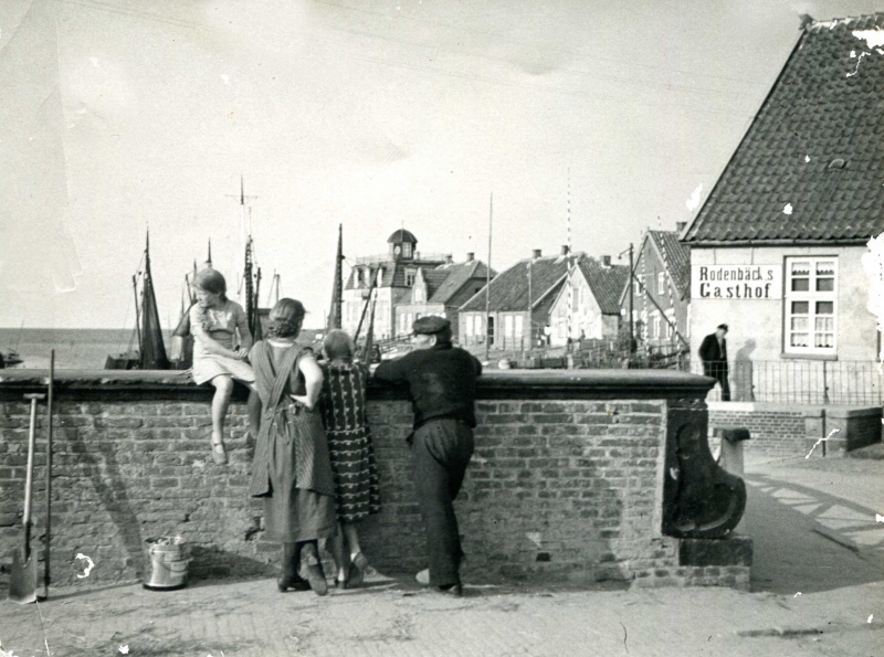 k1318