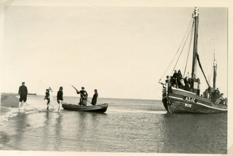 W195