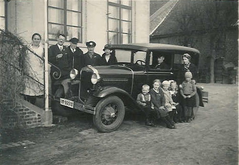 f9042