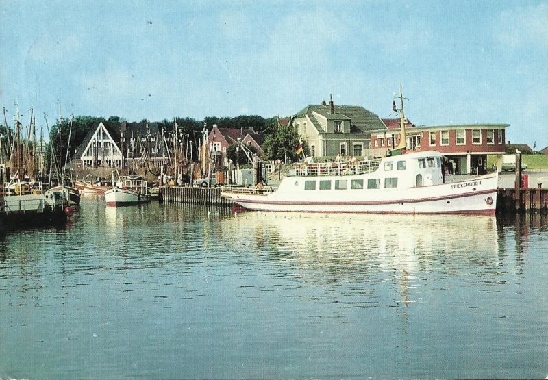 f8990