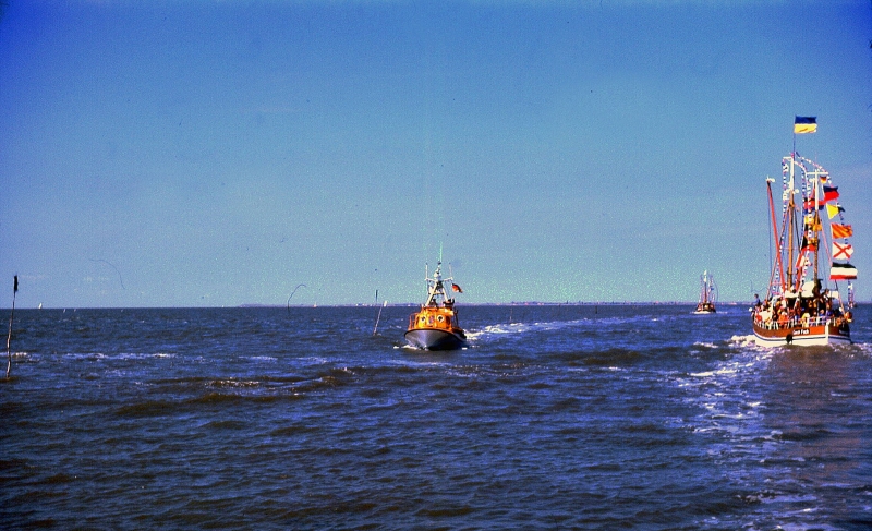 f10064