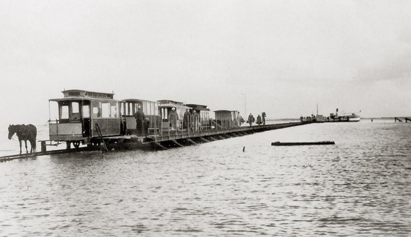 f8343