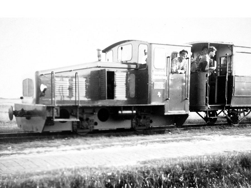 f8351