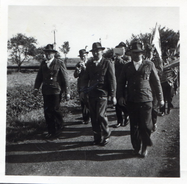 1961(1)